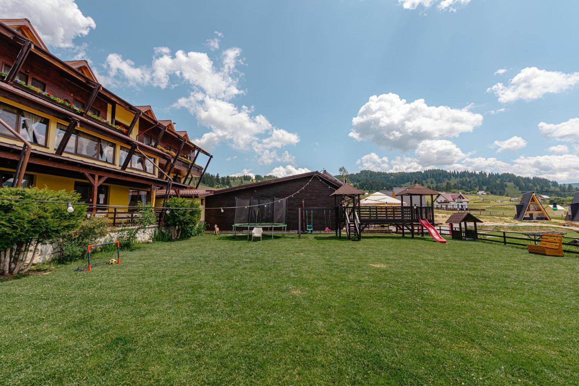 Pensiunea La Bella Vista Poiana Negrii Exterior foto