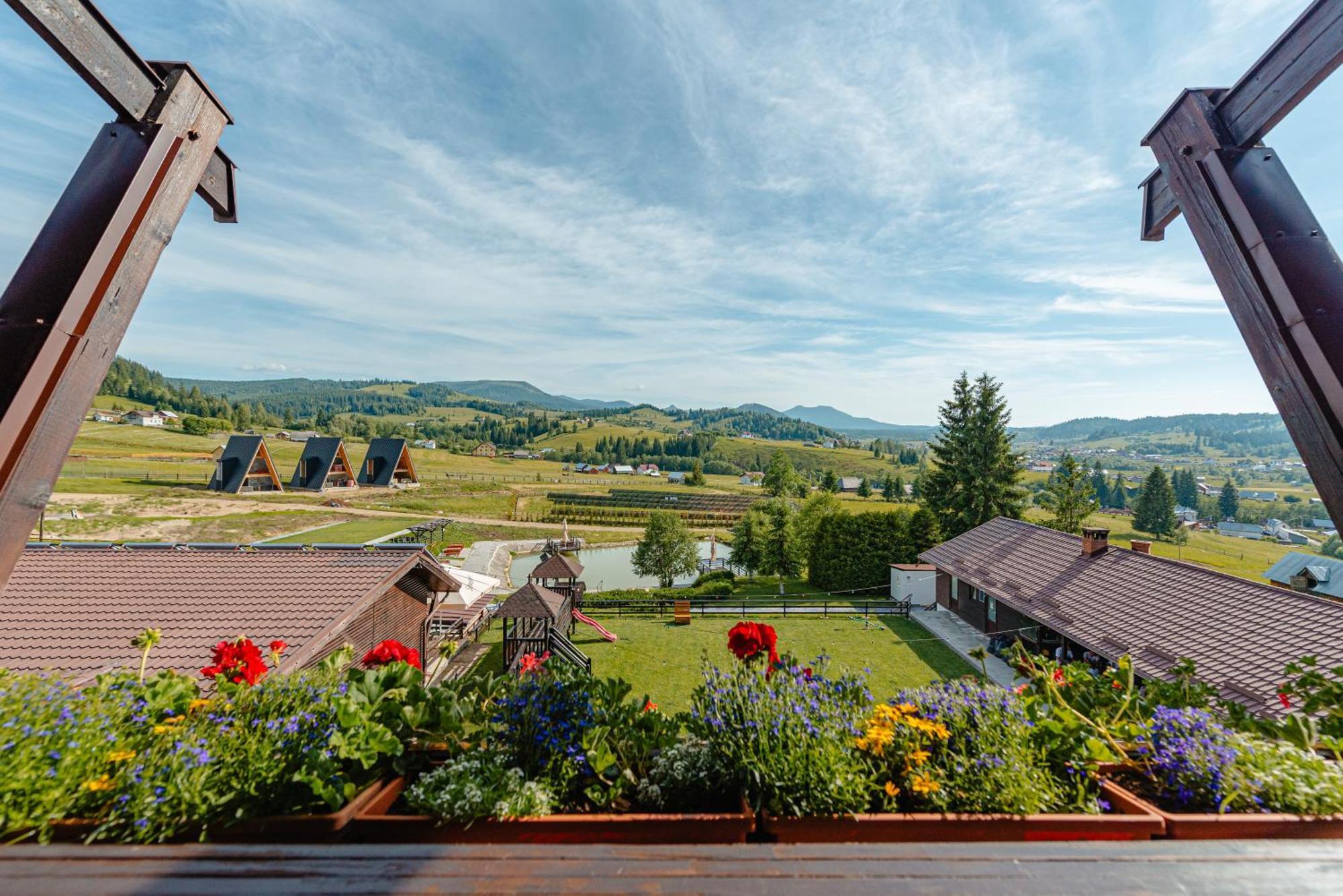 Pensiunea La Bella Vista Poiana Negrii Exterior foto