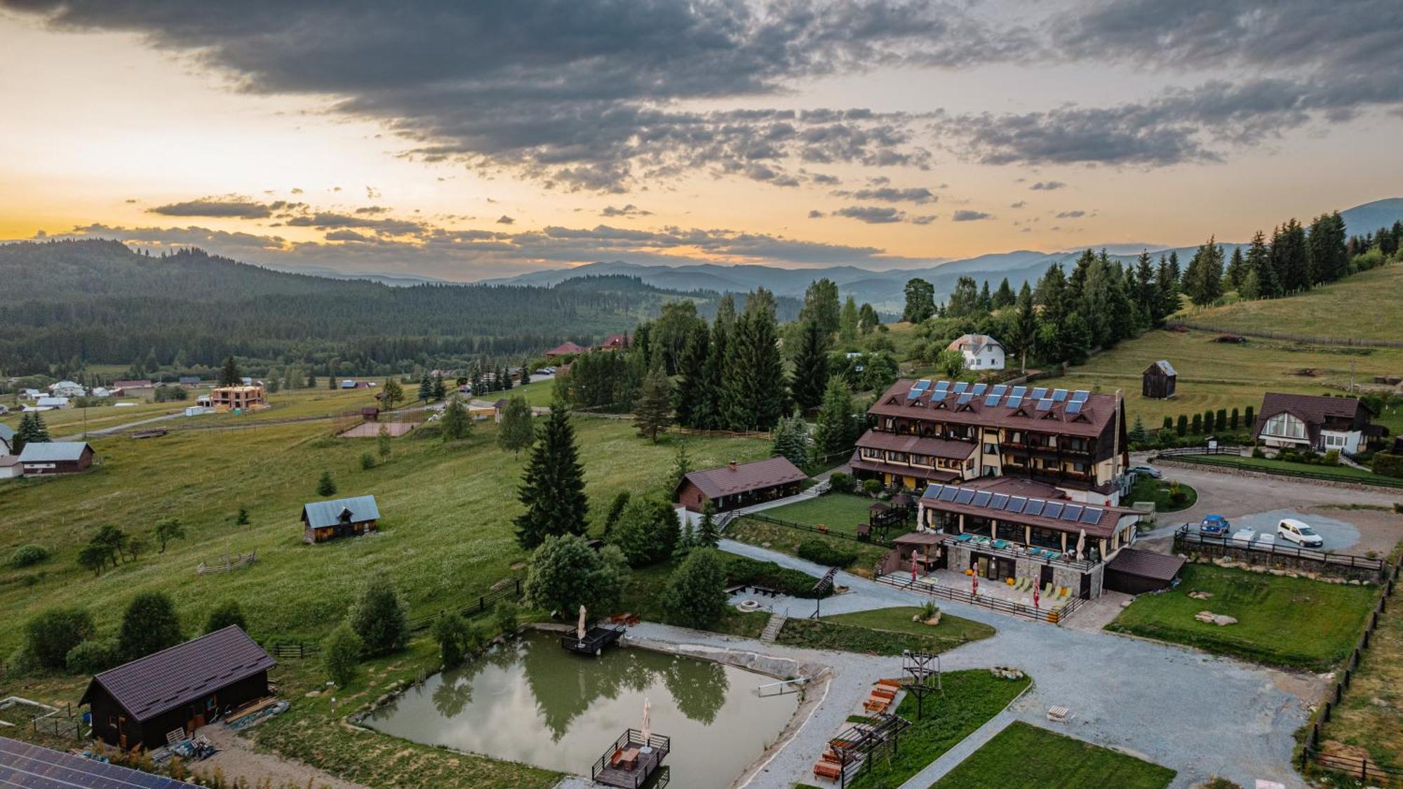 Pensiunea La Bella Vista Poiana Negrii Exterior foto